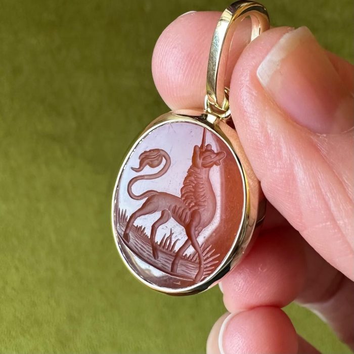 Gold set classic intaglio seal pendant