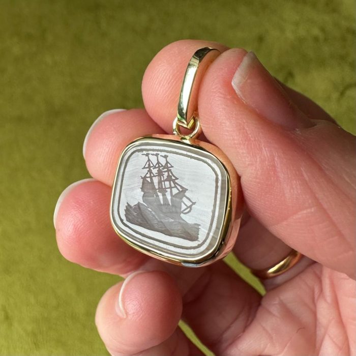 Gold set classic intaglio seal pendant