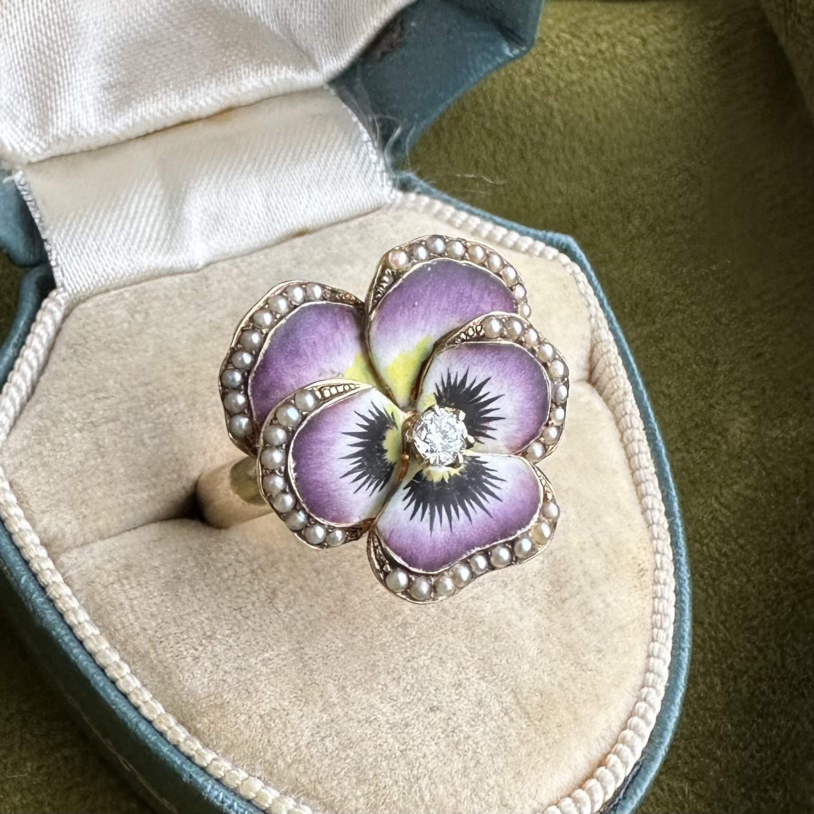 Antique 14ct Gold, Enamel, Seed Pearl & Diamond Pansy Ring - Image 2