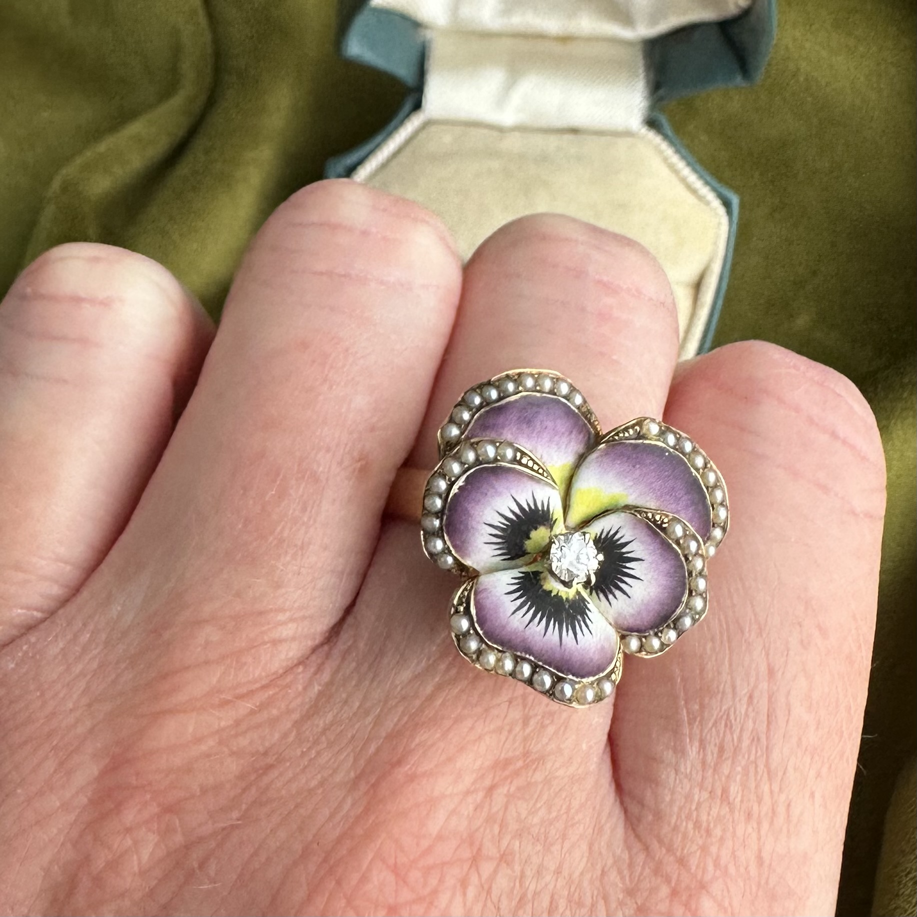 Antique 14ct Gold, Enamel, Seed Pearl & Diamond Pansy Ring - Image 10