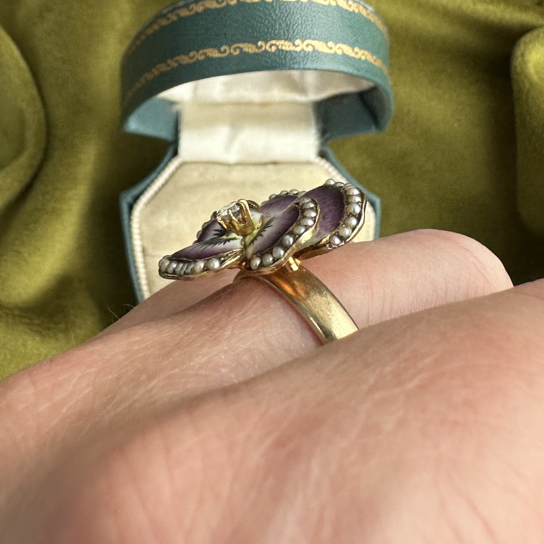 Antique 14ct Gold, Enamel, Seed Pearl & Diamond Pansy Ring - Image 11