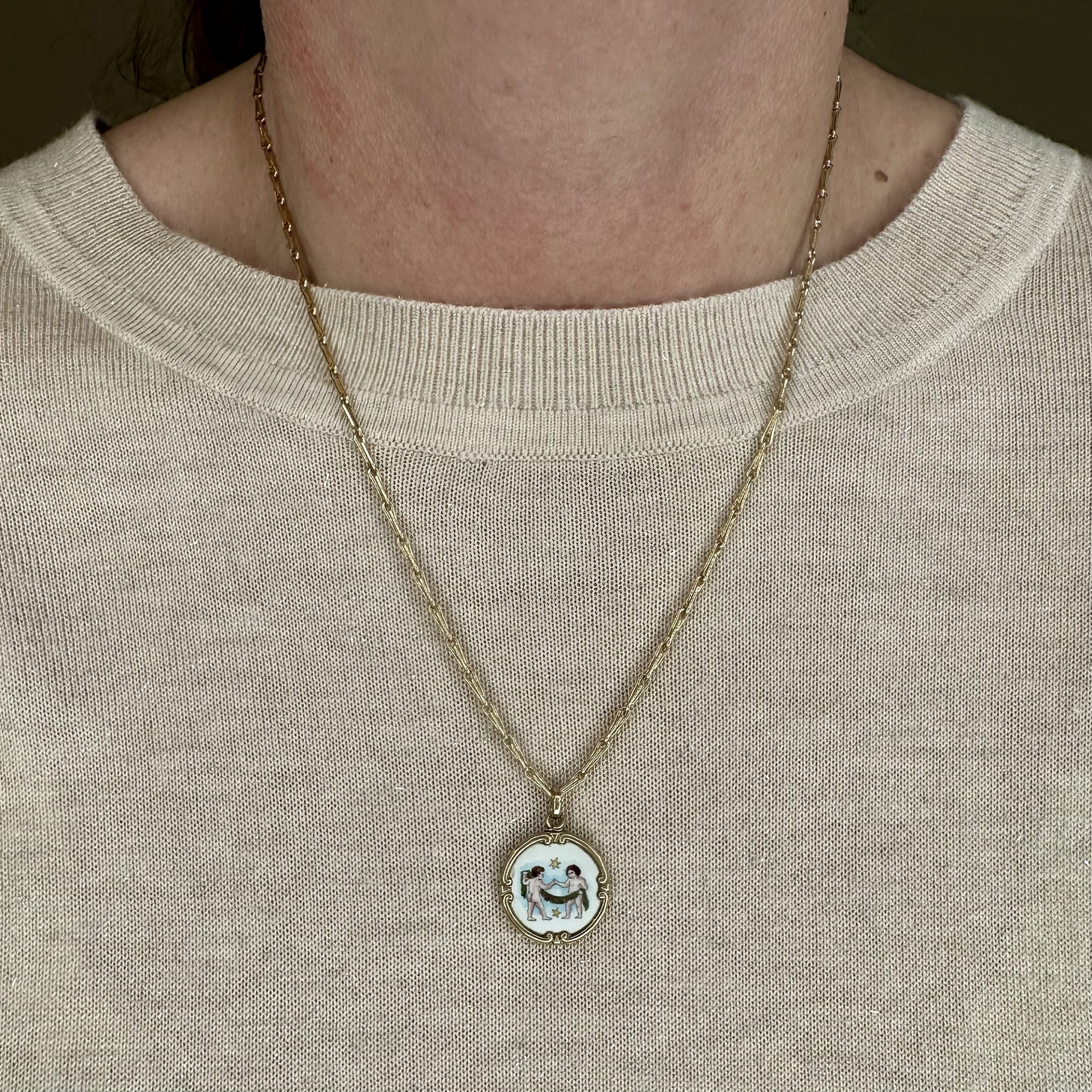 Antique/Early Vintage 14ct Gemini Double Sided Pendant - Image 10