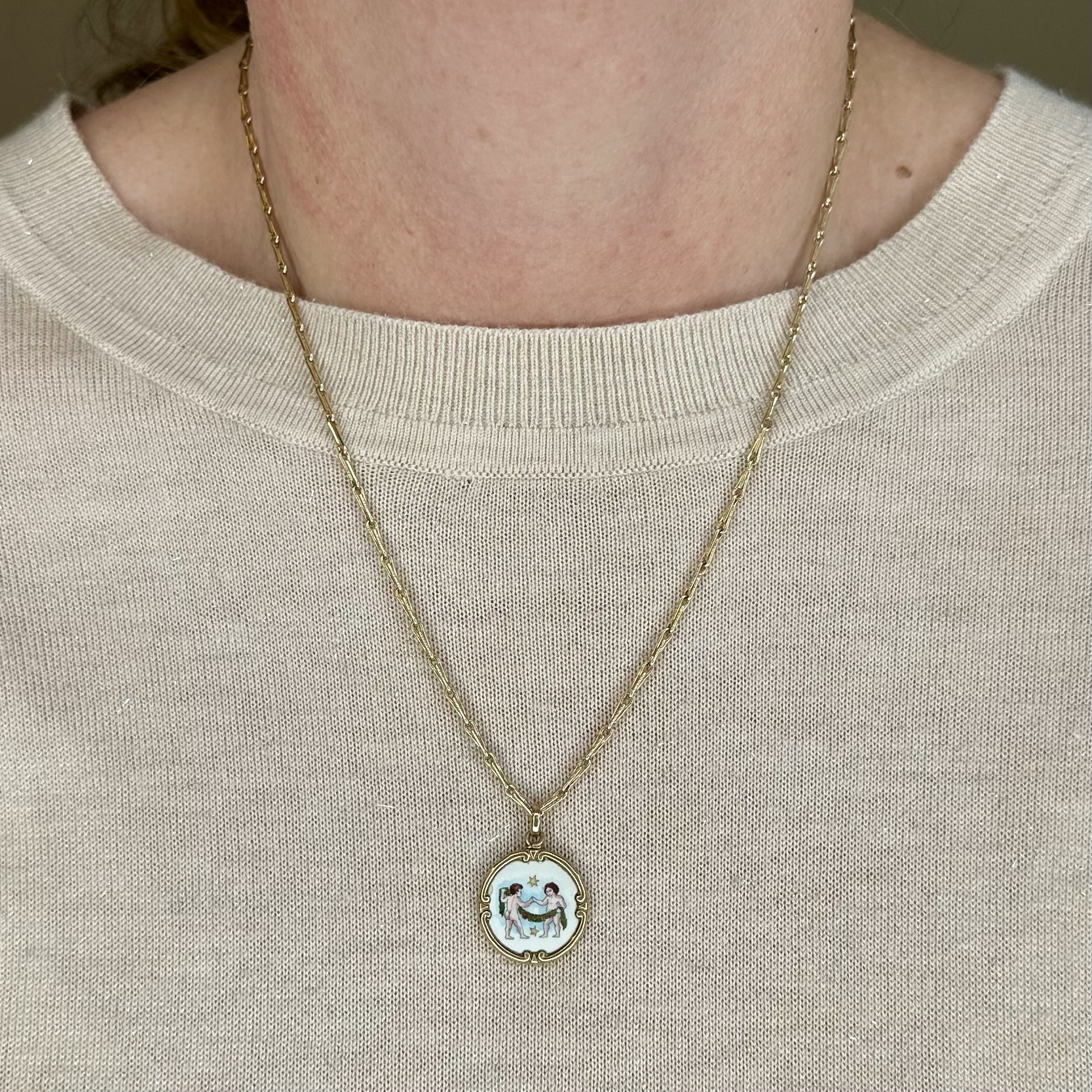 Antique/Early Vintage 14ct Gemini Double Sided Pendant - Image 2