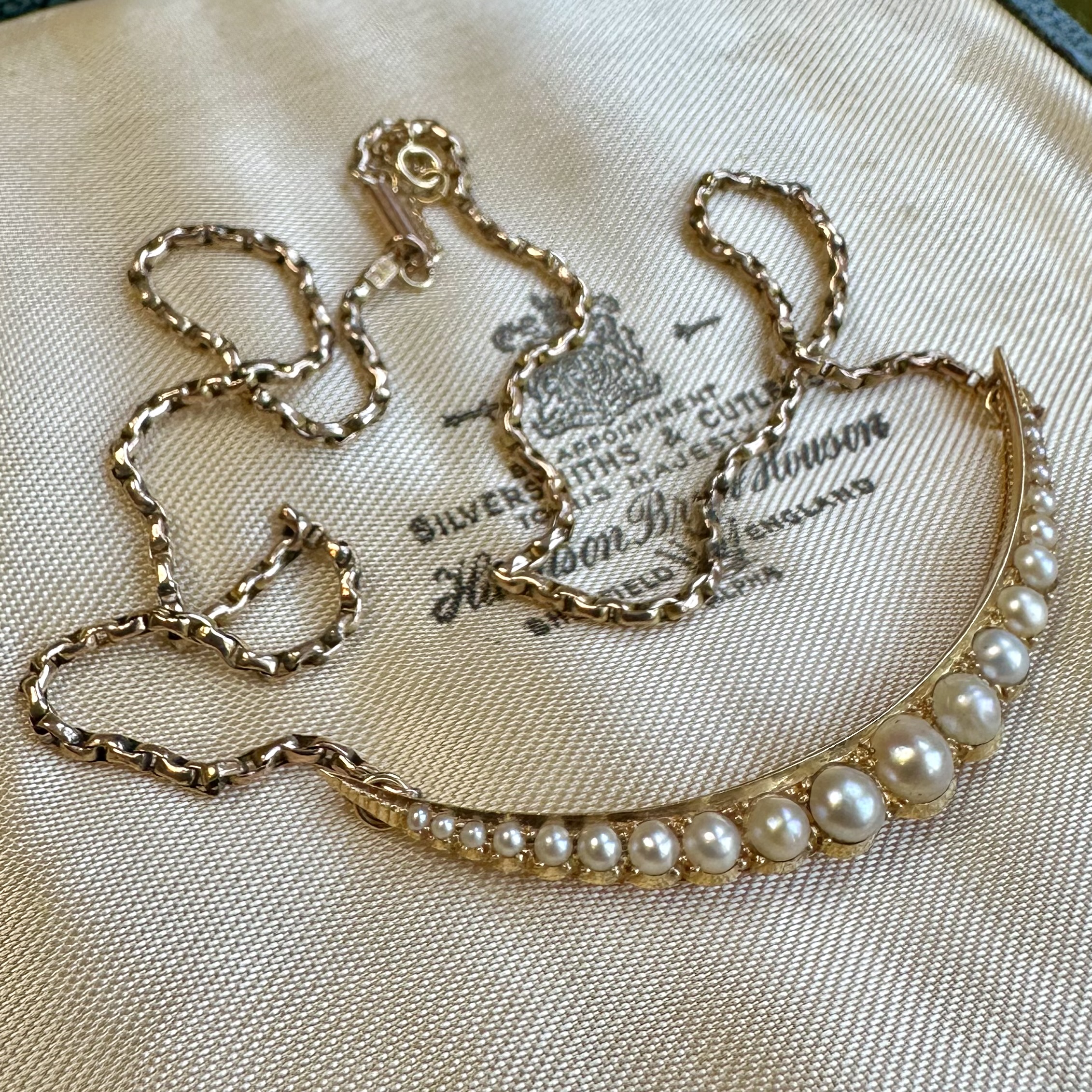 Antique 15ct Gold & Pearl Crescent Necklace - Image 9