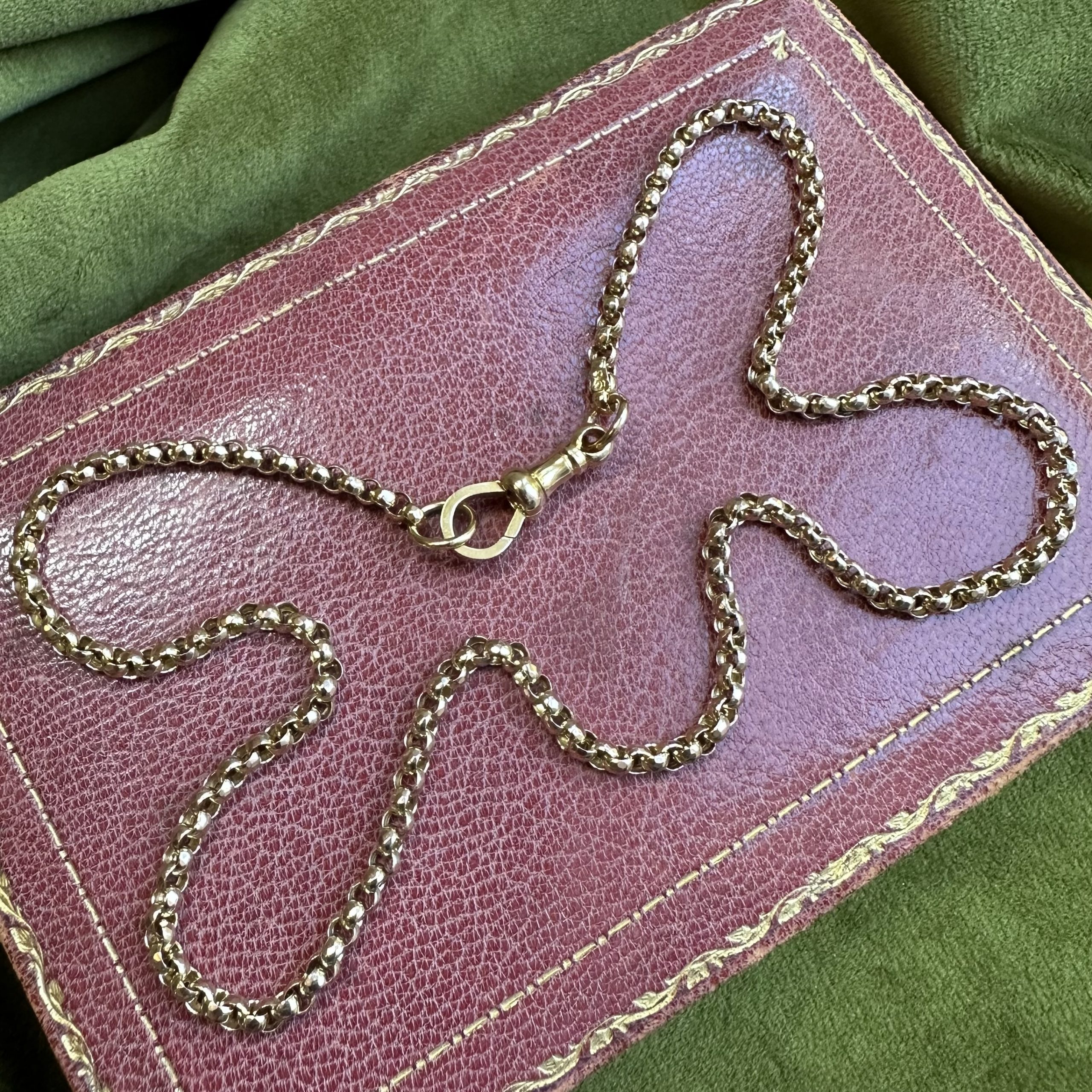 Antique 9ct Faceted Belcher Chain with Flat Edge Dog Clip