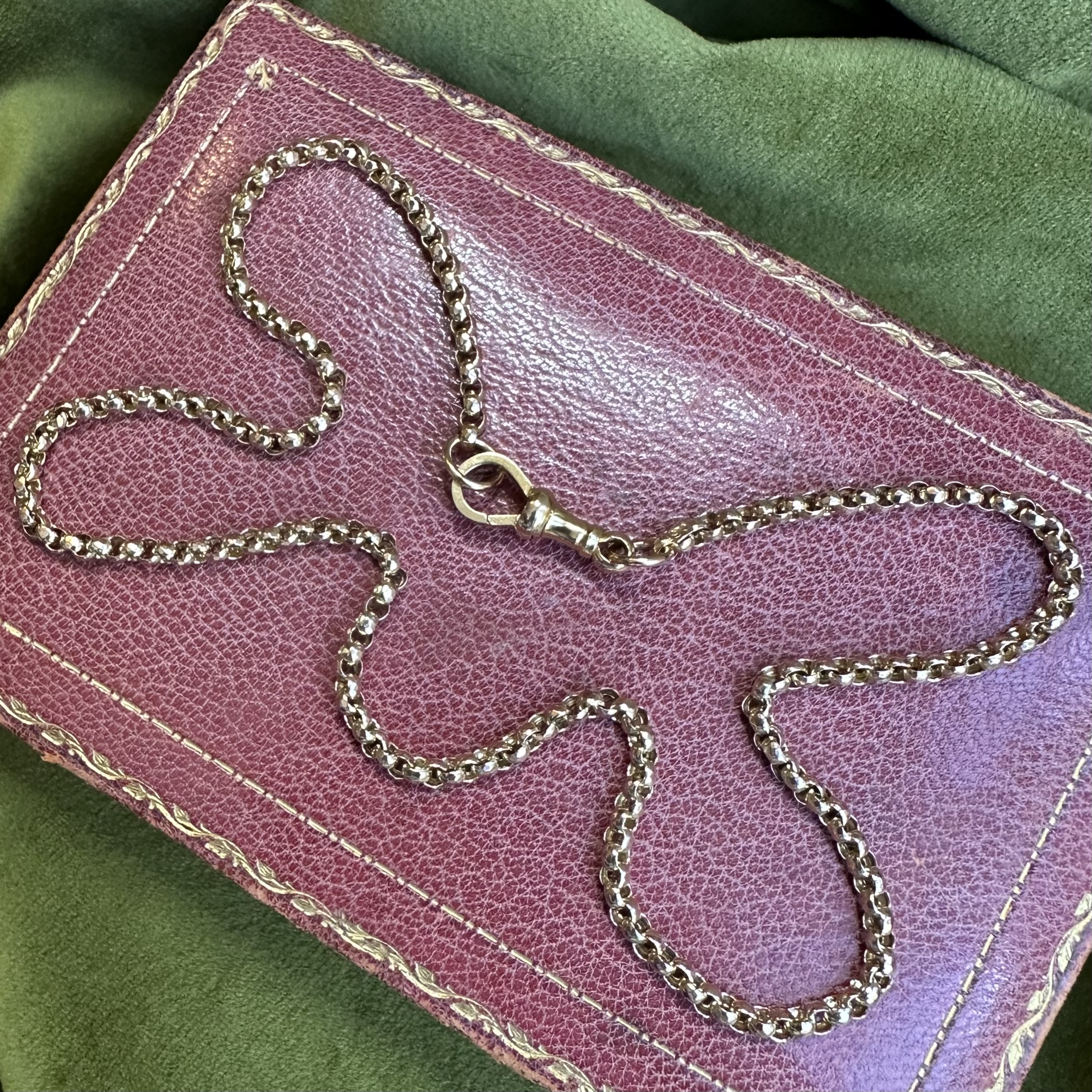 Antique 9ct Faceted Belcher Chain with Flat Edge Dog Clip - Image 2