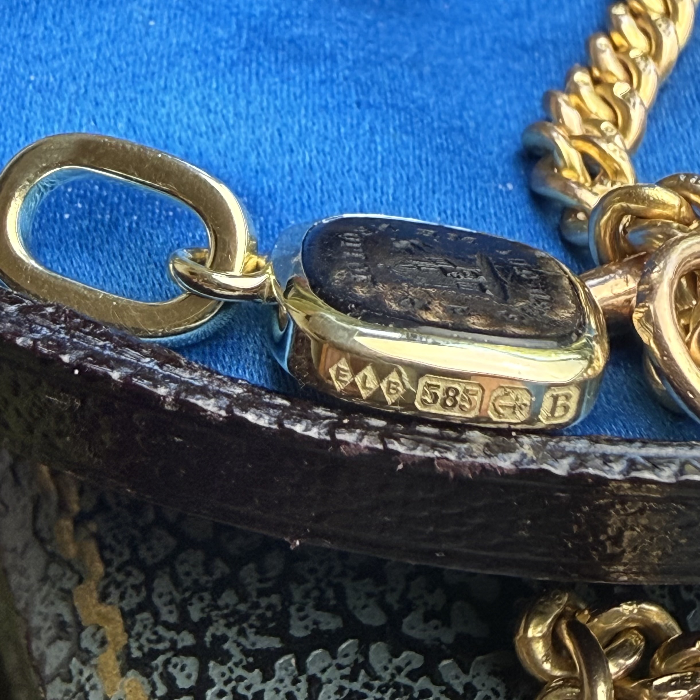 He Who Neglects Me Loses Me Pendant - Image 3