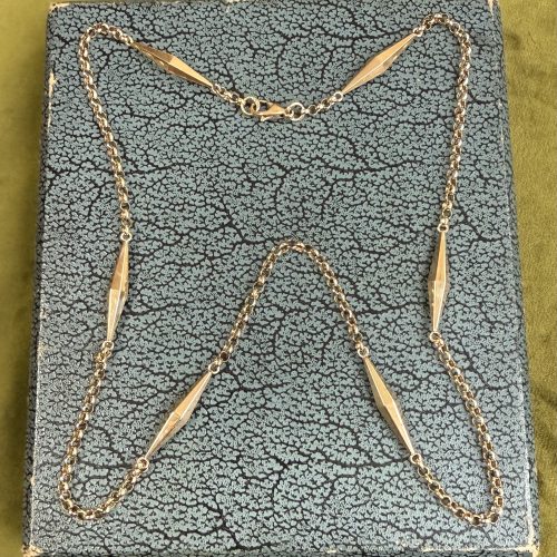 Gorgeous Antique 9ct Station Chain