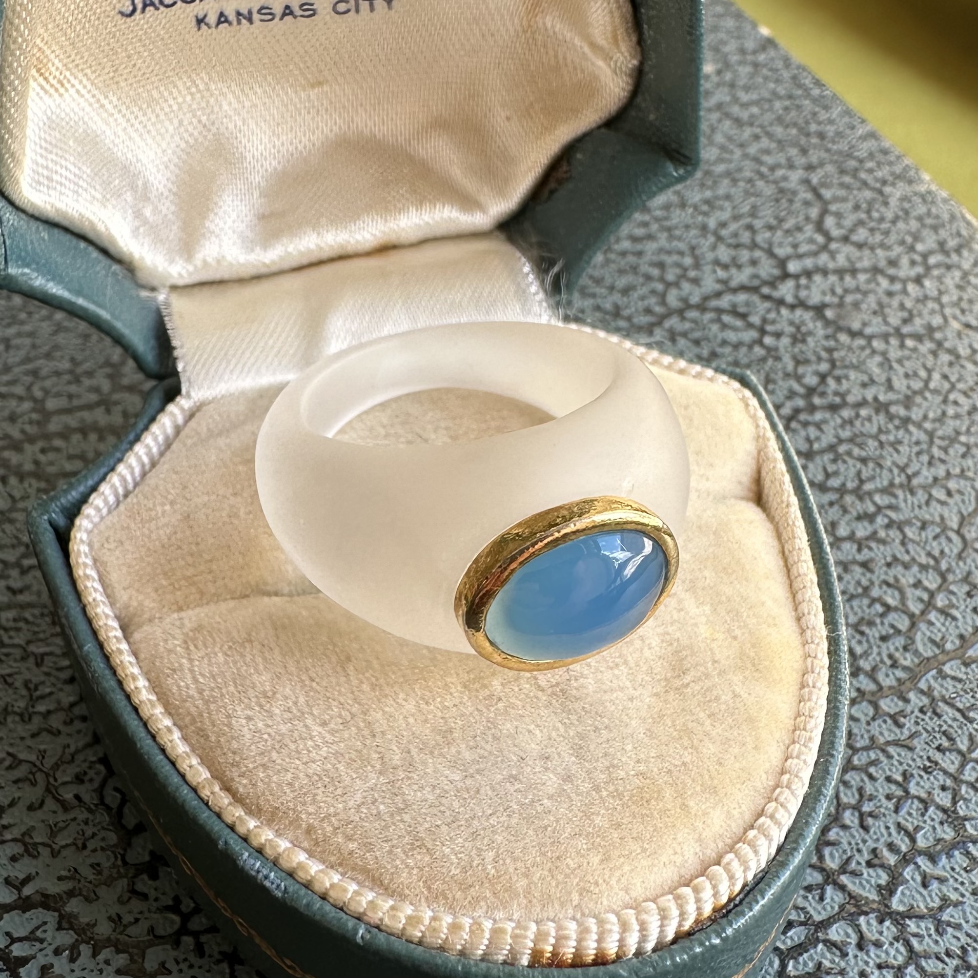Vintage Rock Crystal & Blue Chalcedony Cabochon Ring - Image 6