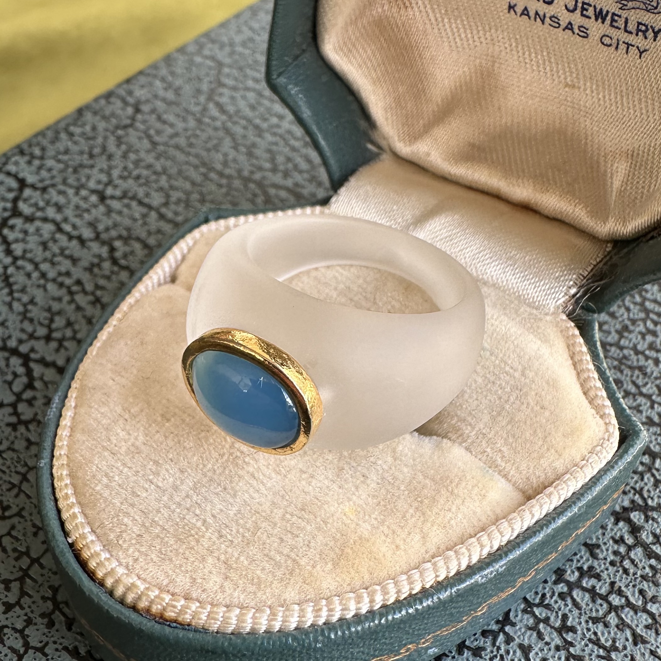 Vintage Rock Crystal & Blue Chalcedony Cabochon Ring - Image 7