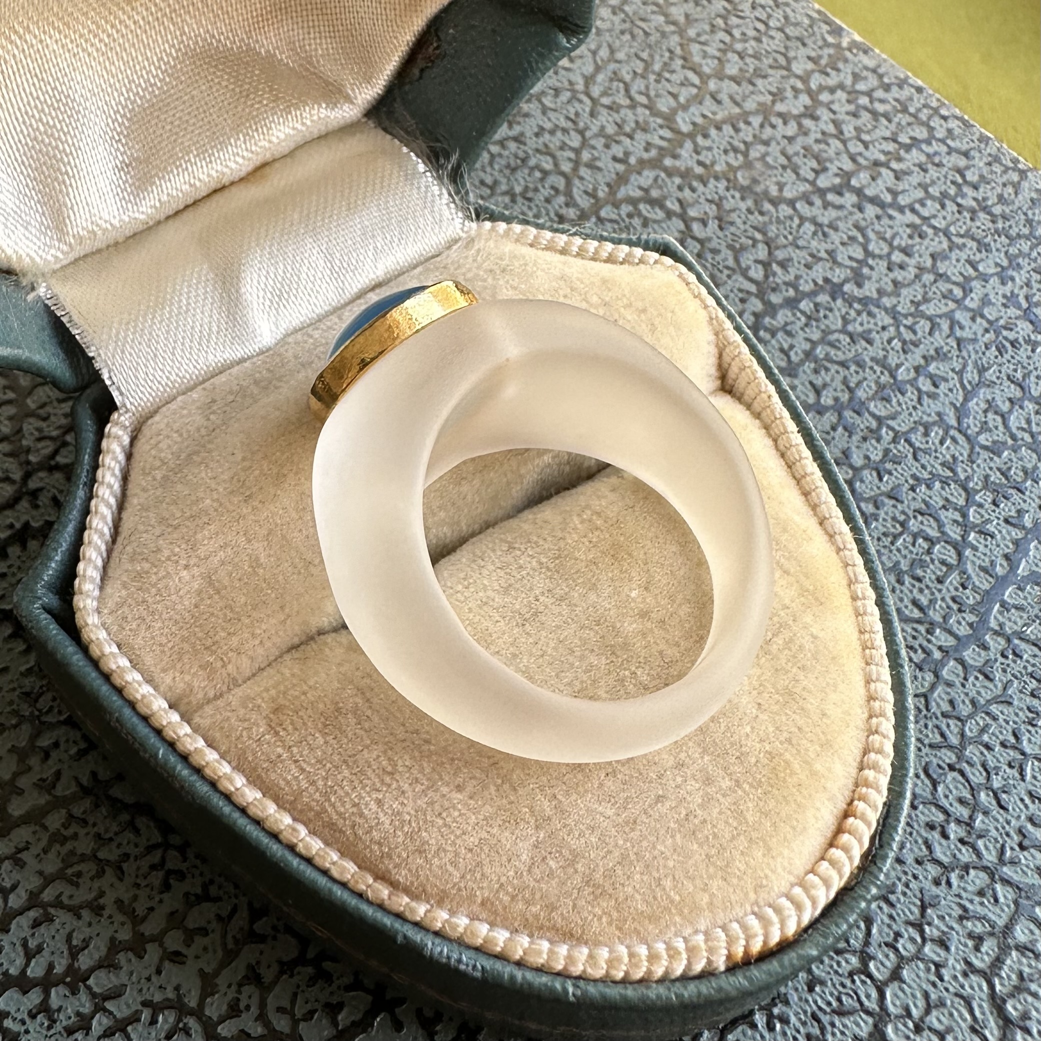 Vintage Rock Crystal & Blue Chalcedony Cabochon Ring - Image 9