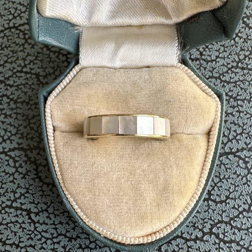 18ct Gold & Mother Of Pearl Band Ring