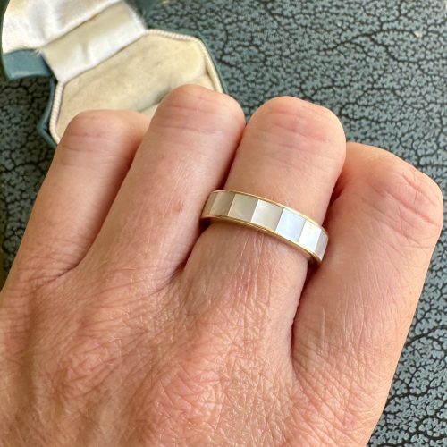 18ct Gold & Mother Of Pearl Band Ring