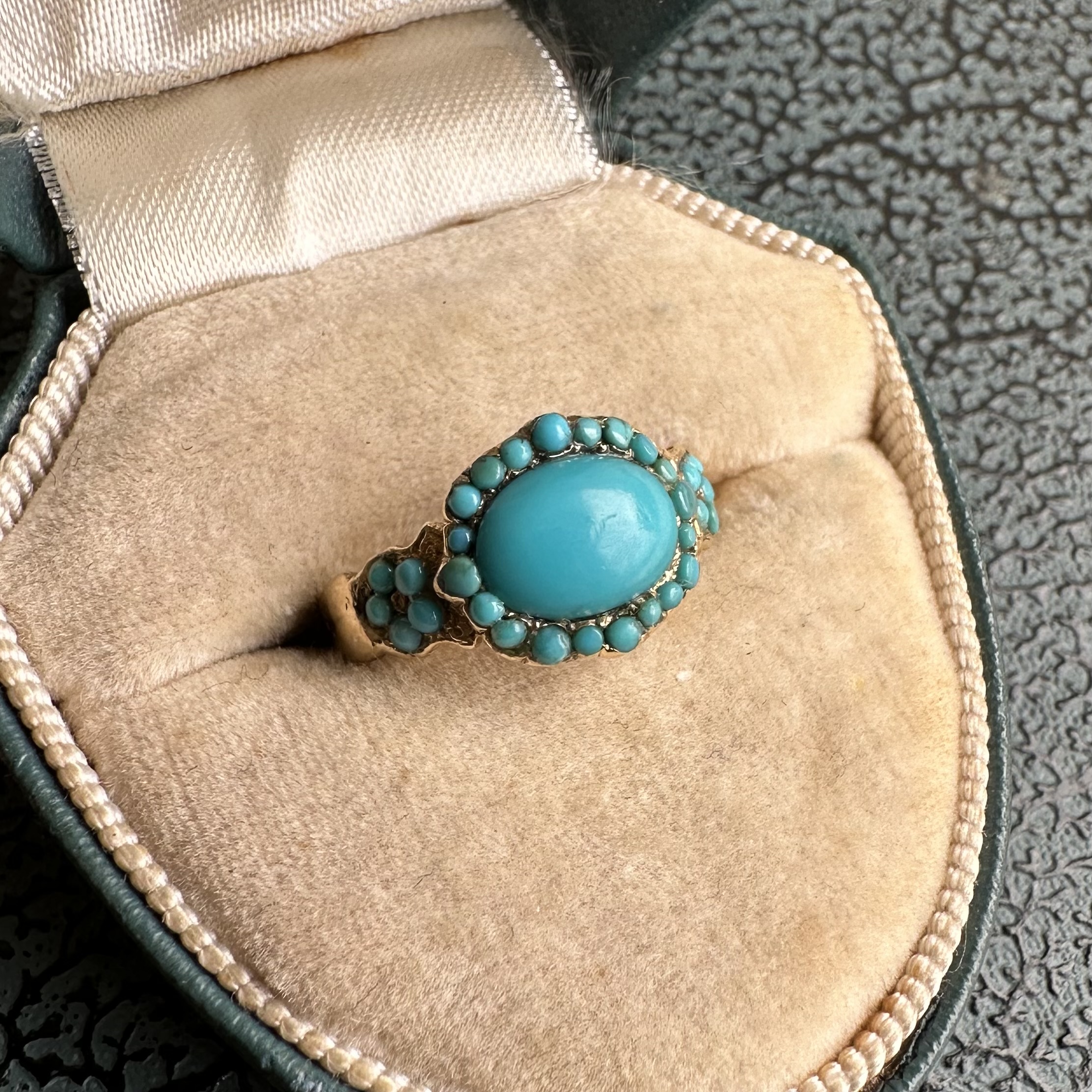 Georgian 18ct Gold & Turquoise Cabochon Forget Me Not Ring - Image 3