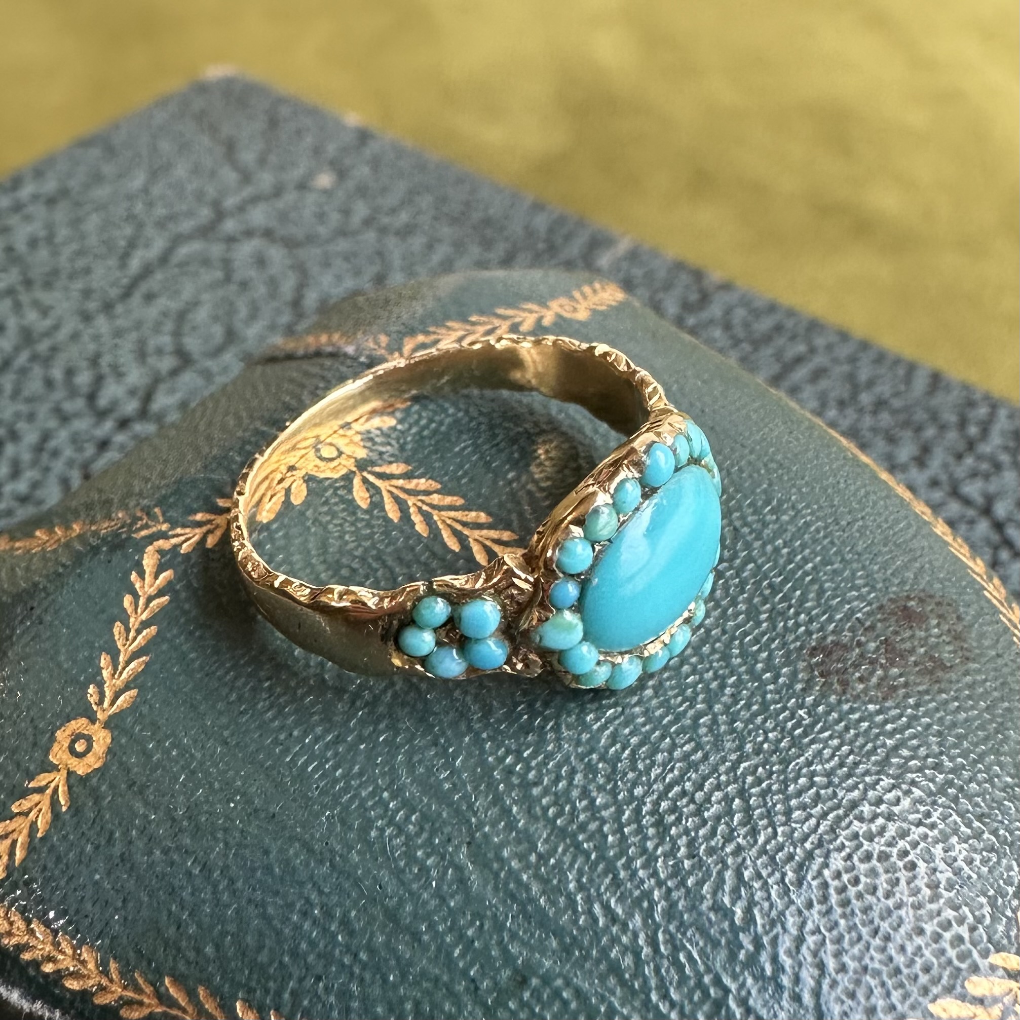 Georgian 18ct Gold & Turquoise Cabochon Forget Me Not Ring - Image 7