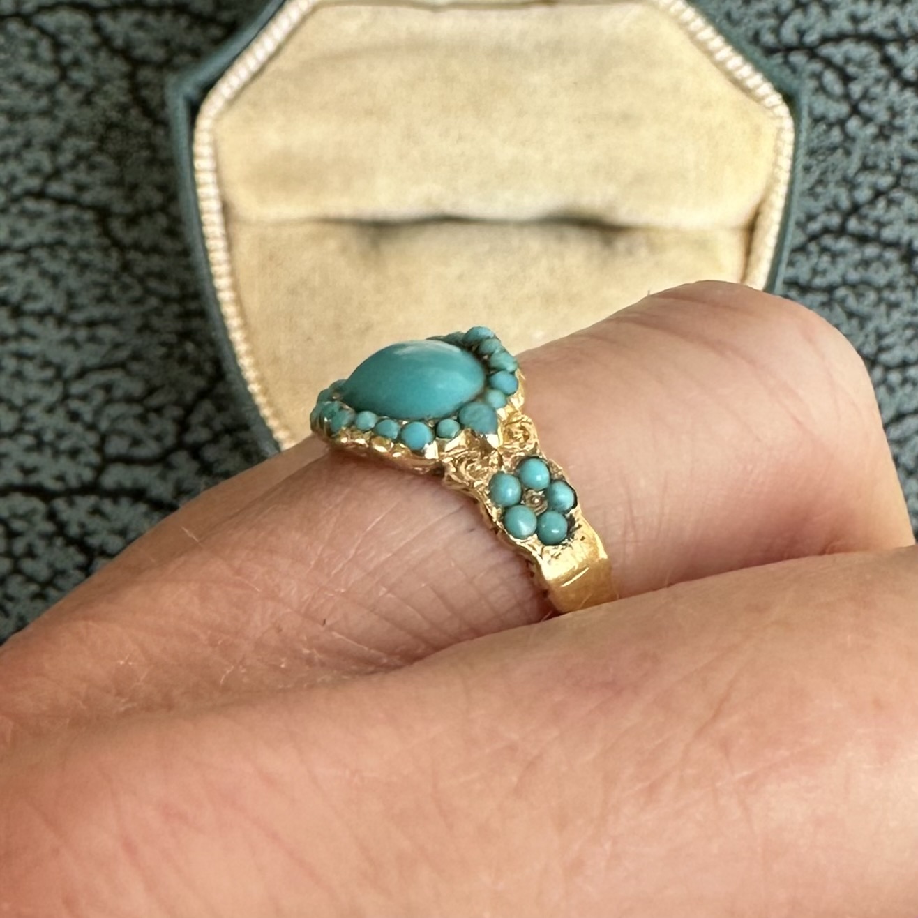 Georgian 18ct Gold & Turquoise Cabochon Forget Me Not Ring - Image 8