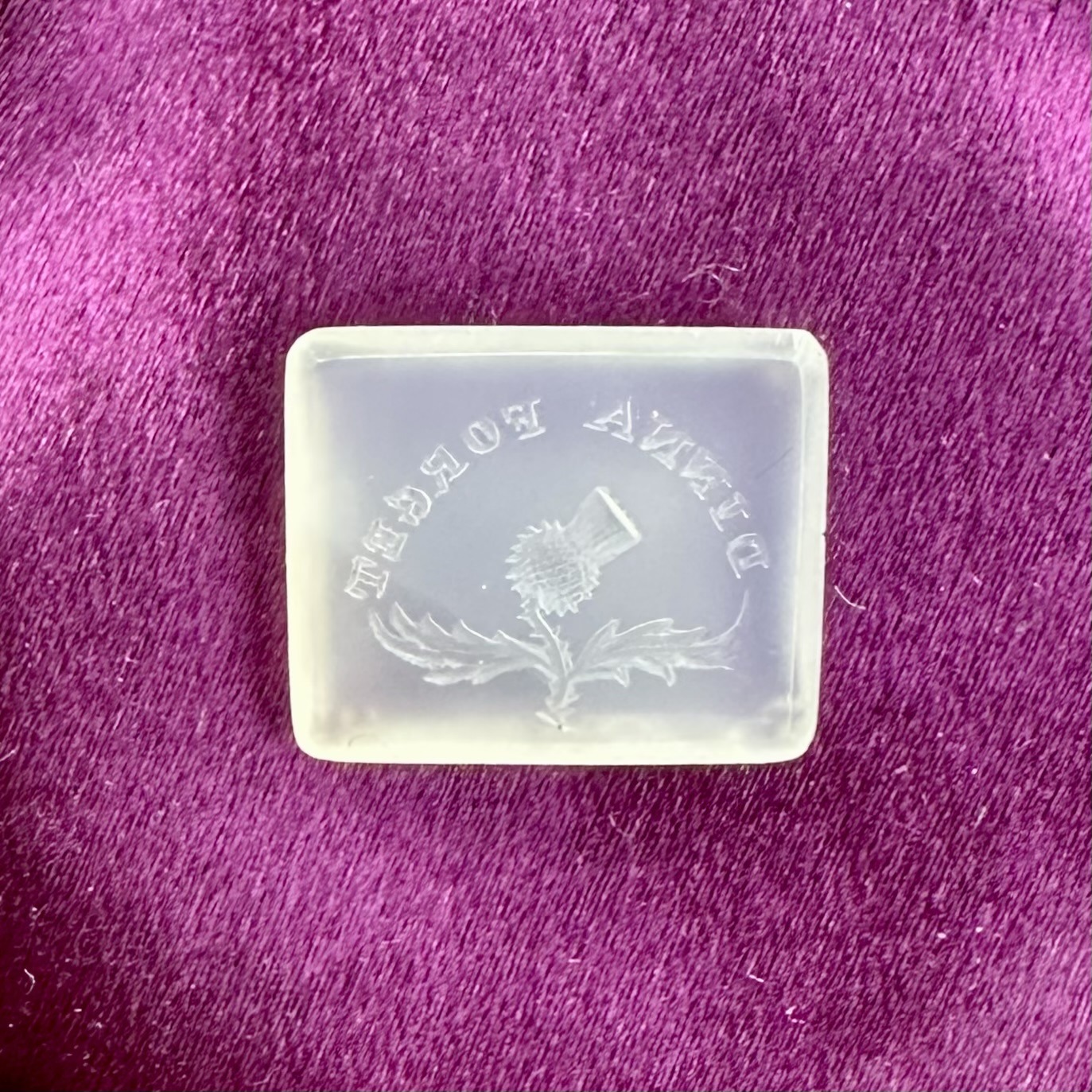 Dinna Forget Intaglio
