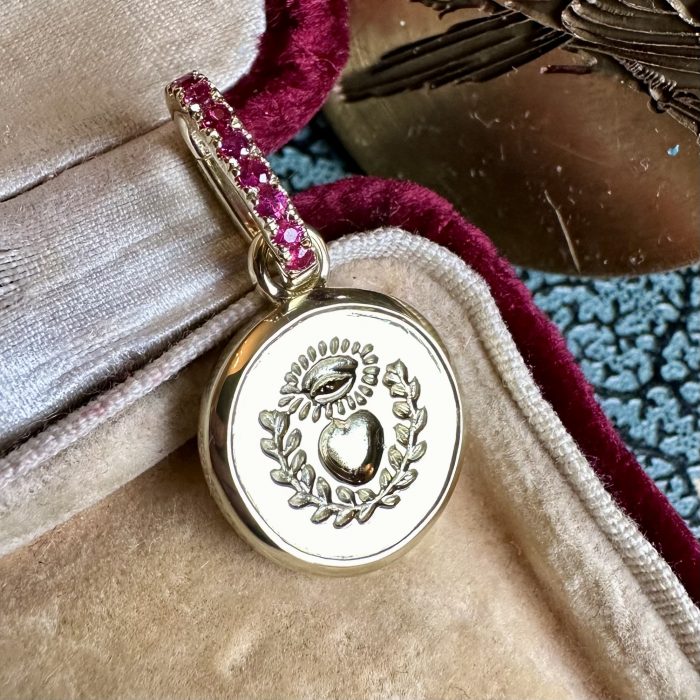 Victorious Love Intaglio Ingot Pendant With 14ct Gold With Ruby EnaBailer - Image 3