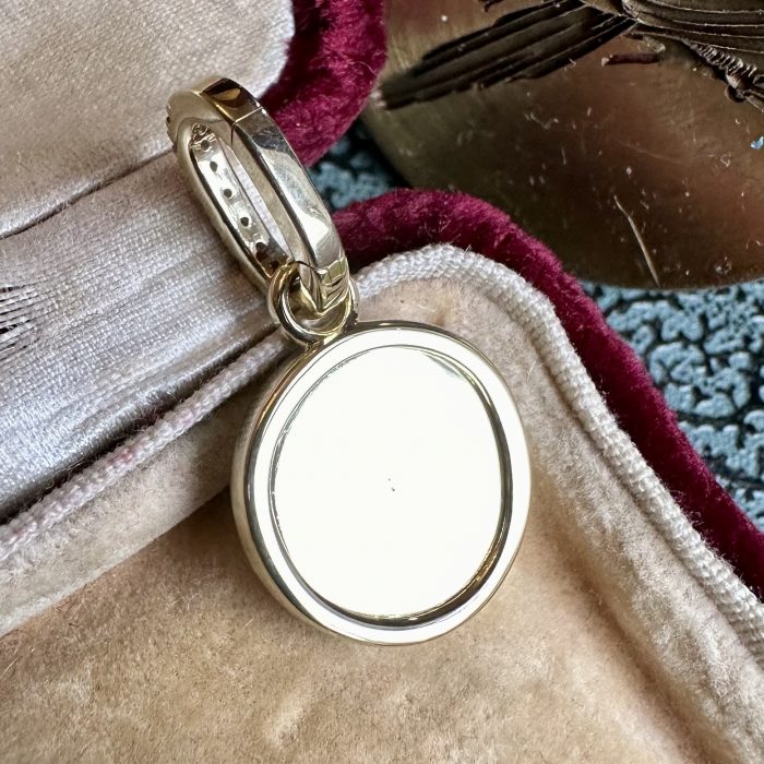Victorious Love Intaglio Ingot Pendant With 14ct Gold With Ruby EnaBailer - Image 4