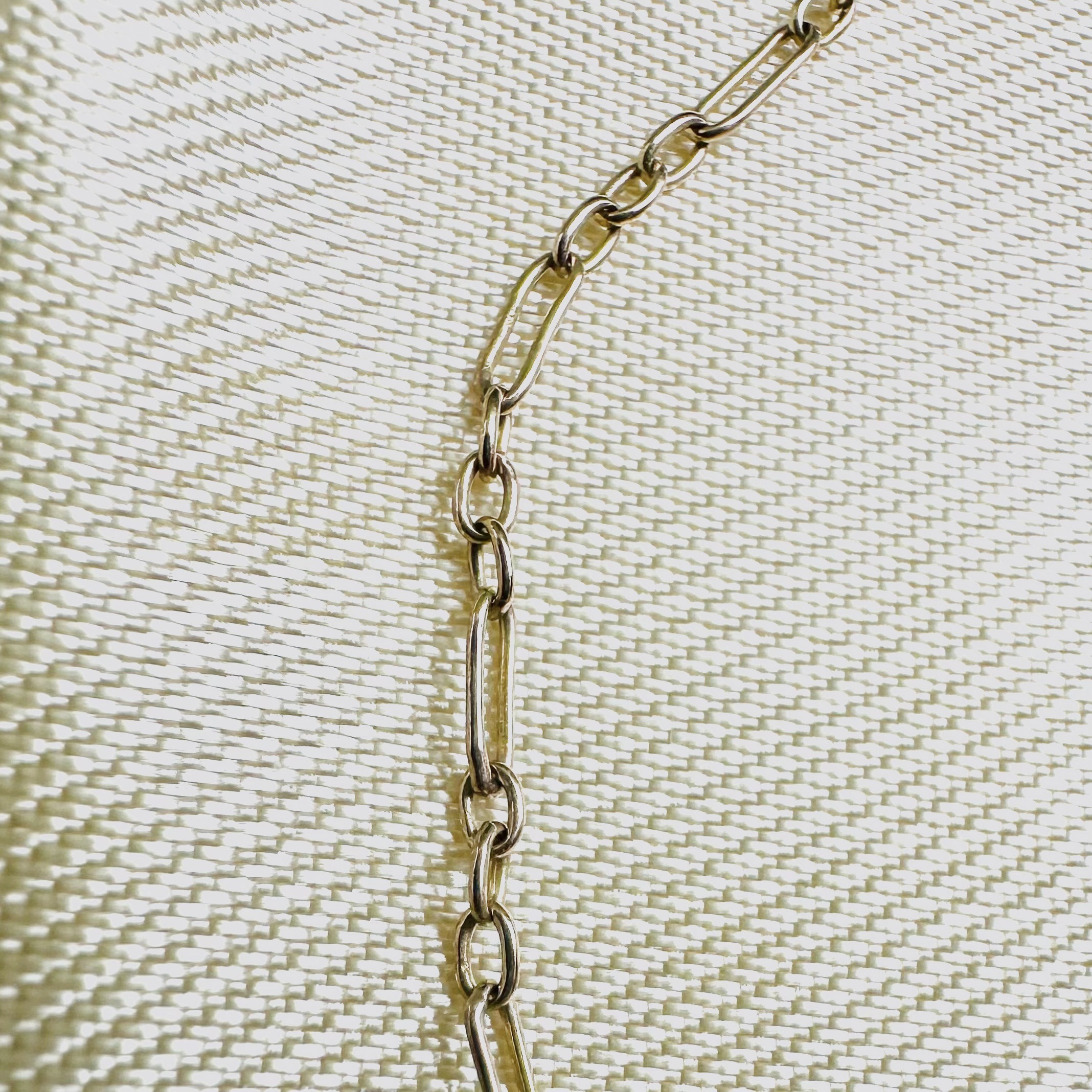 Dainty Fetter Trace Chain - Image 3