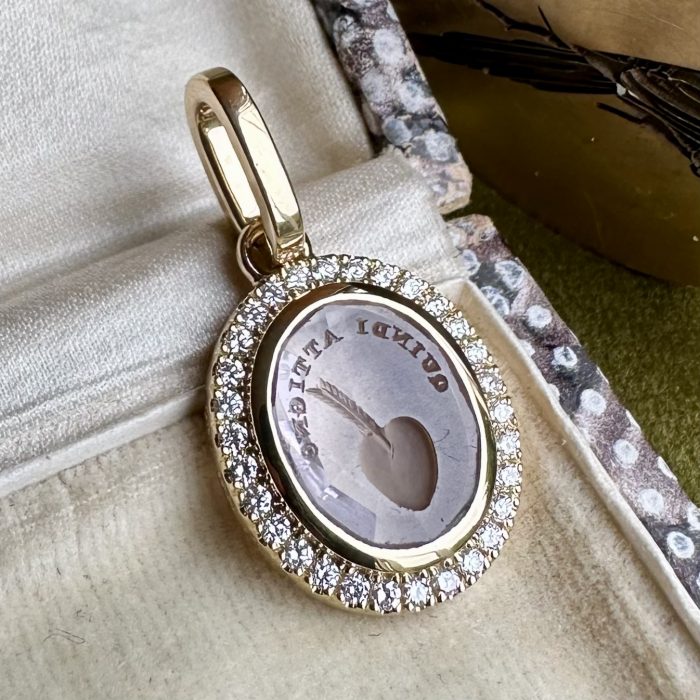 'Therefore I Act' 18ct Gold and Diamond Pendant