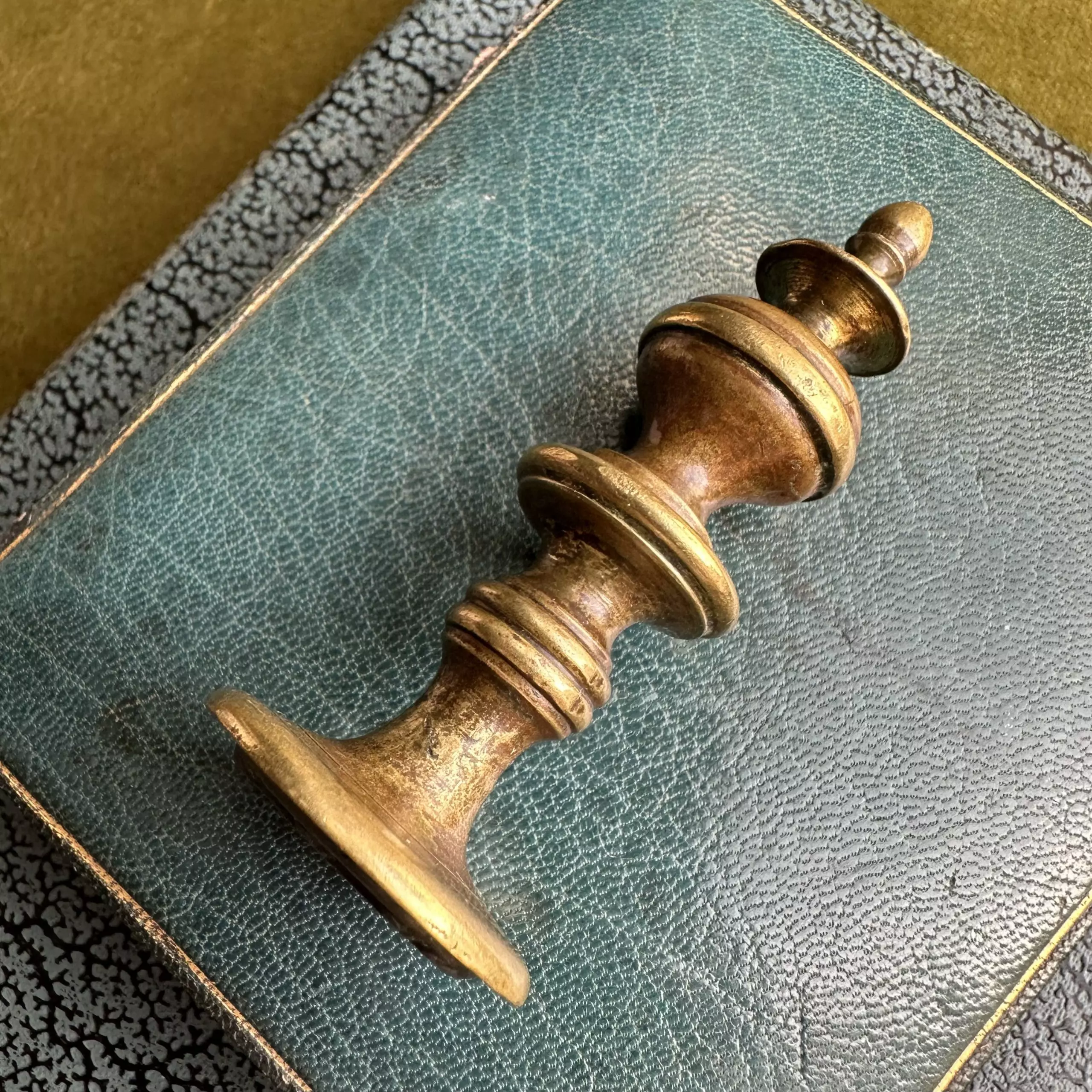 Brass Spindle Desk Seal With Monogram - Image 4
