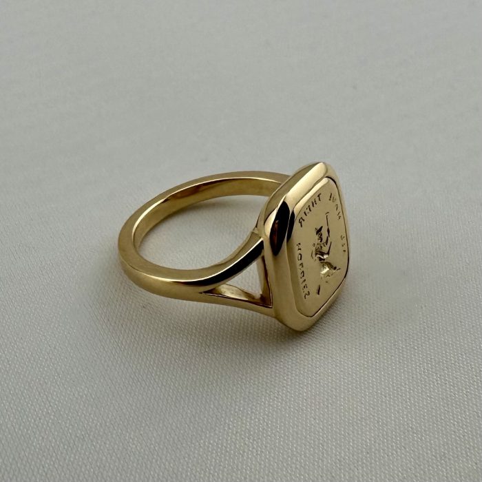 The Witch 18ct Gold Ring - Image 6