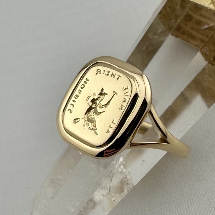 The Witch 18ct Gold Ring - Image 4