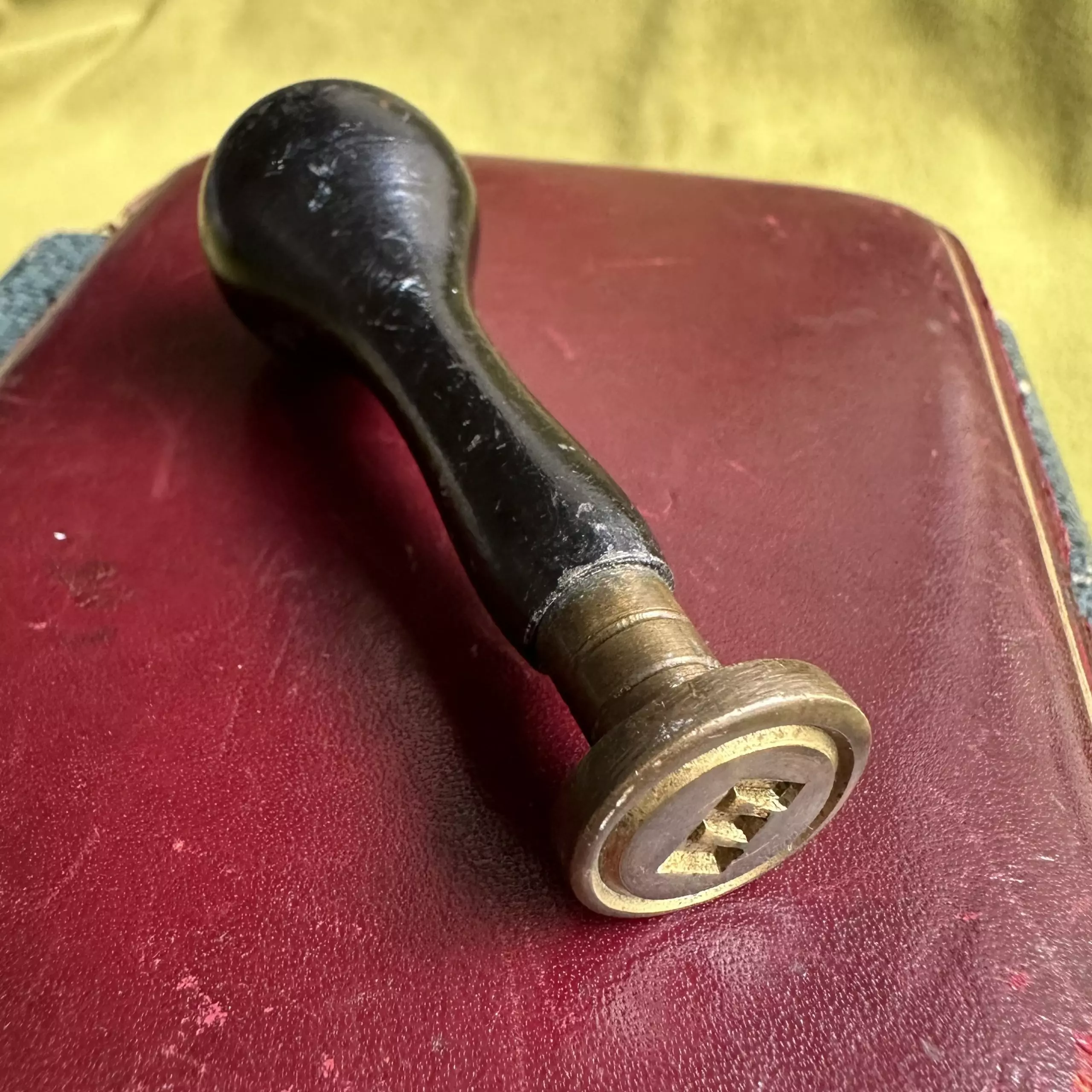 Initial E Desk Seal - Image 5