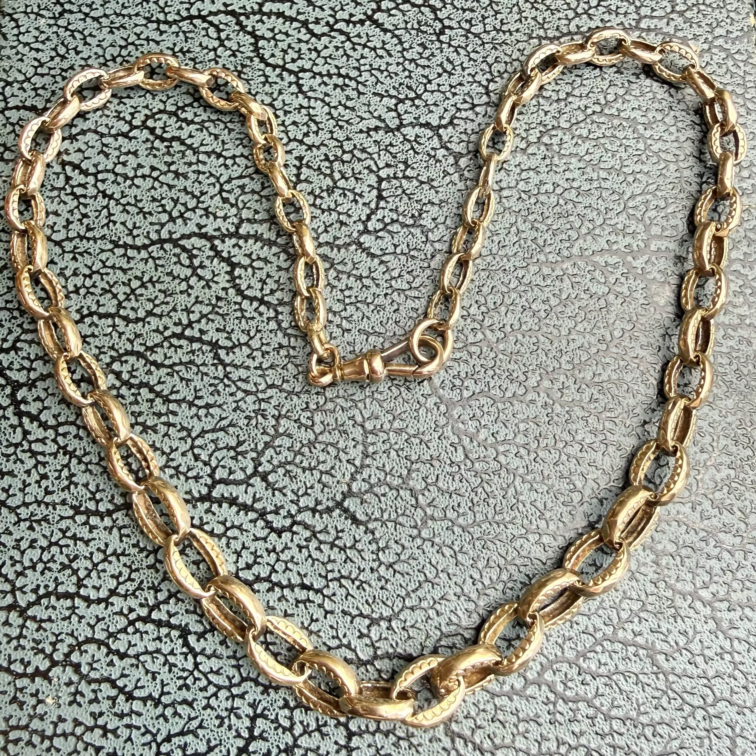 Sensational 9ct Engraved Victorian Chain - Image 4