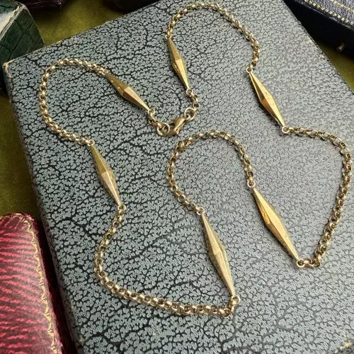 Stunning Victorian 9ct Torpedo Station Chain