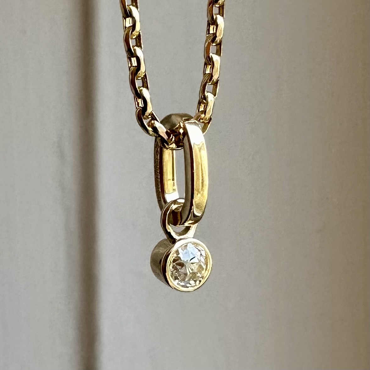 Splendiferous 18ct & 0.55ct OCD Pendant