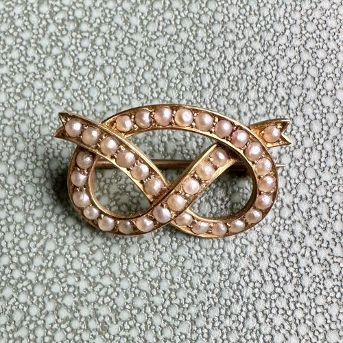 Victorian 15ct Gold & Split Seed Pearl Lovers' Knot Brooch