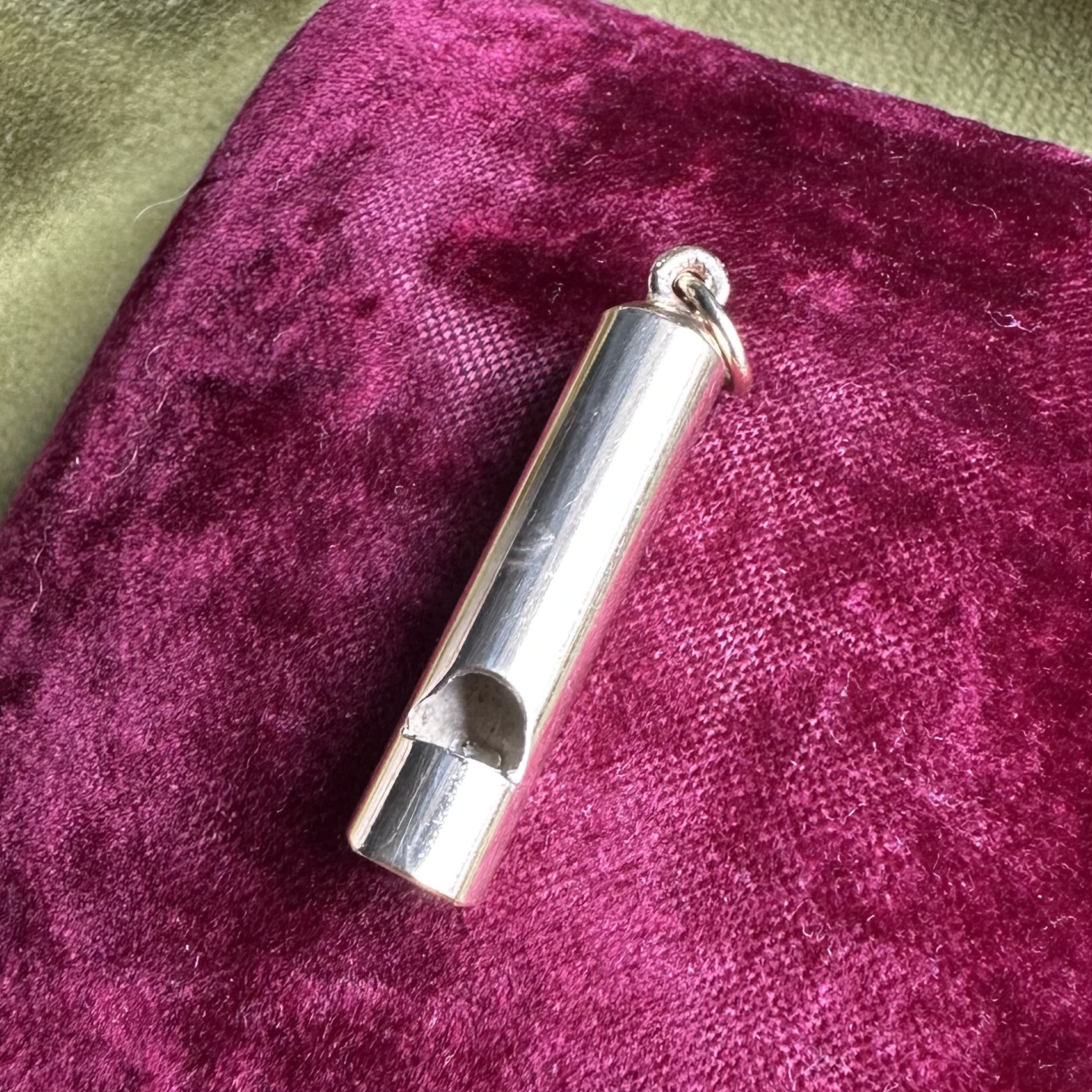 Vintage 9ct Gold Whistle Pendant - Image 6