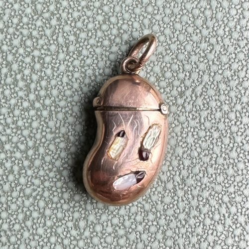 Antique Opening Lucky Bean Pendant With Shibayama Insects