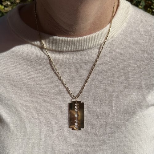Vintage 9ct Gold Razor Blade Pendant