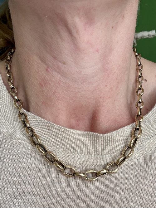 Sensational 9ct Engraved Victorian Chain