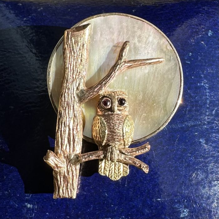 Vintage Bicolour 9ct & Mother Of Pearl Owl & Moon Brooch - Image 4