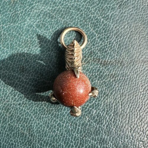 Vintage 9ct Gold & Goldstone Orb Dragon Claw Pendant