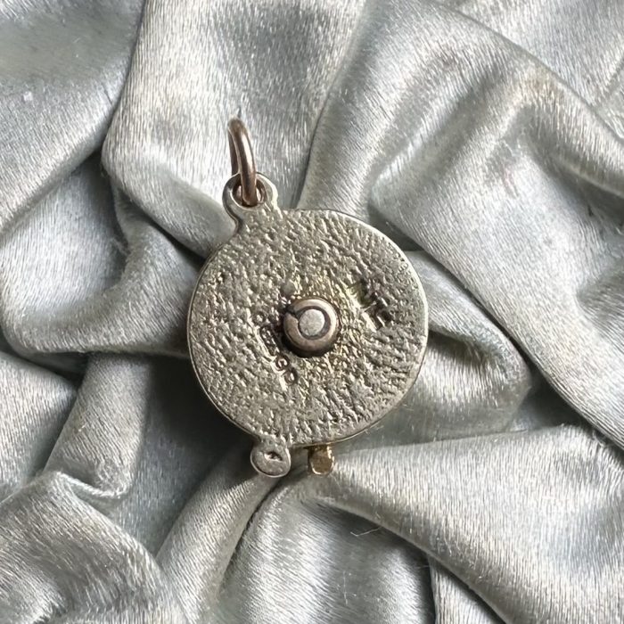 Vintage Articulated 9ct Gold & Enamel 'To Tell You I Love You' Telephone Charm - Image 6
