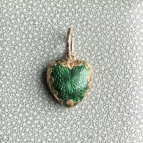 Antique 18ct Gold & Green Enamel Heart with 14ct Gold Split Ring