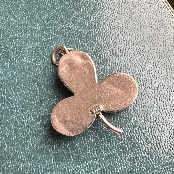 Victorian 9ct Scarab Beetle Shamrock Pendant - Image 6