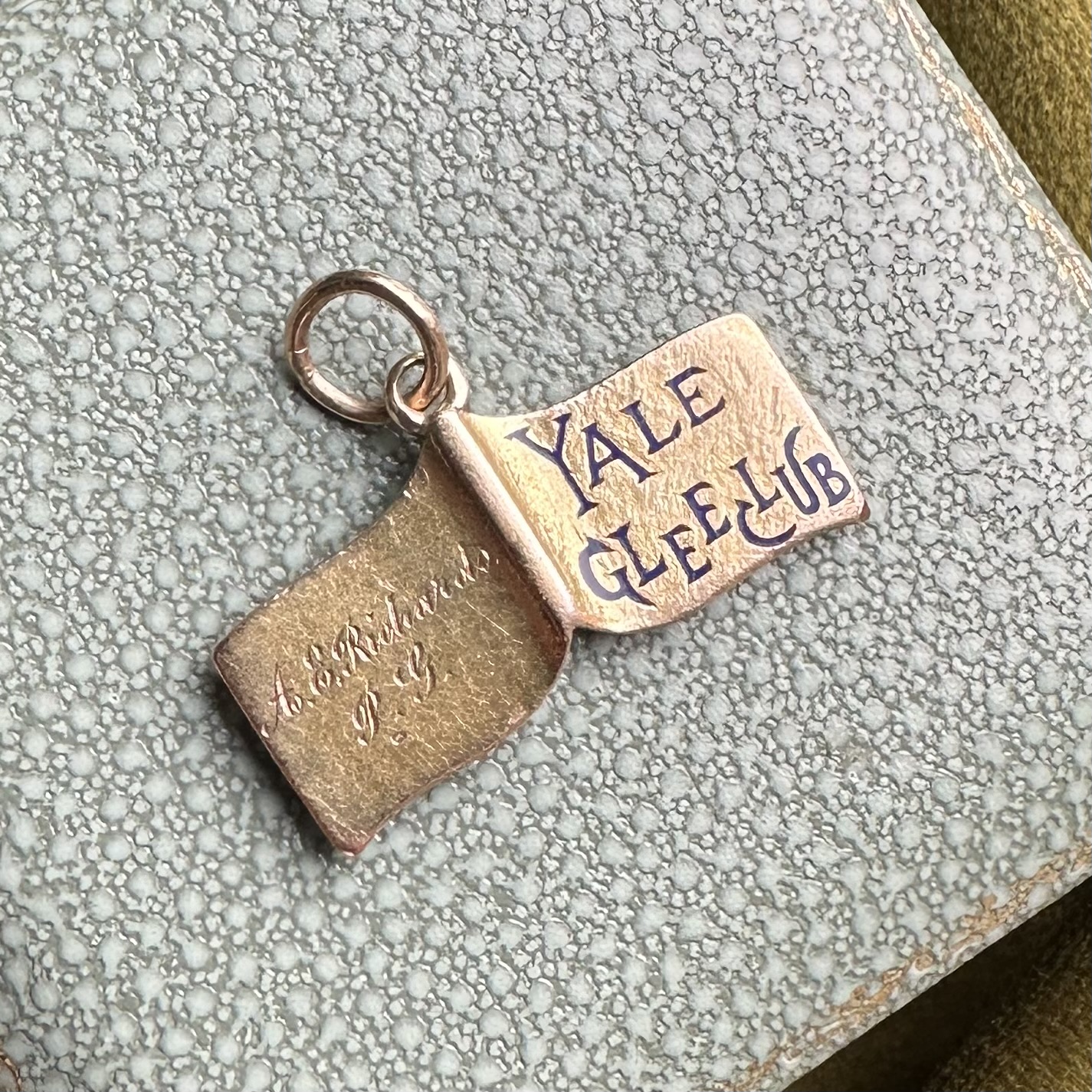 Vintage 15ct Gold & Enamel Yale Glee Club Pendant - Image 3