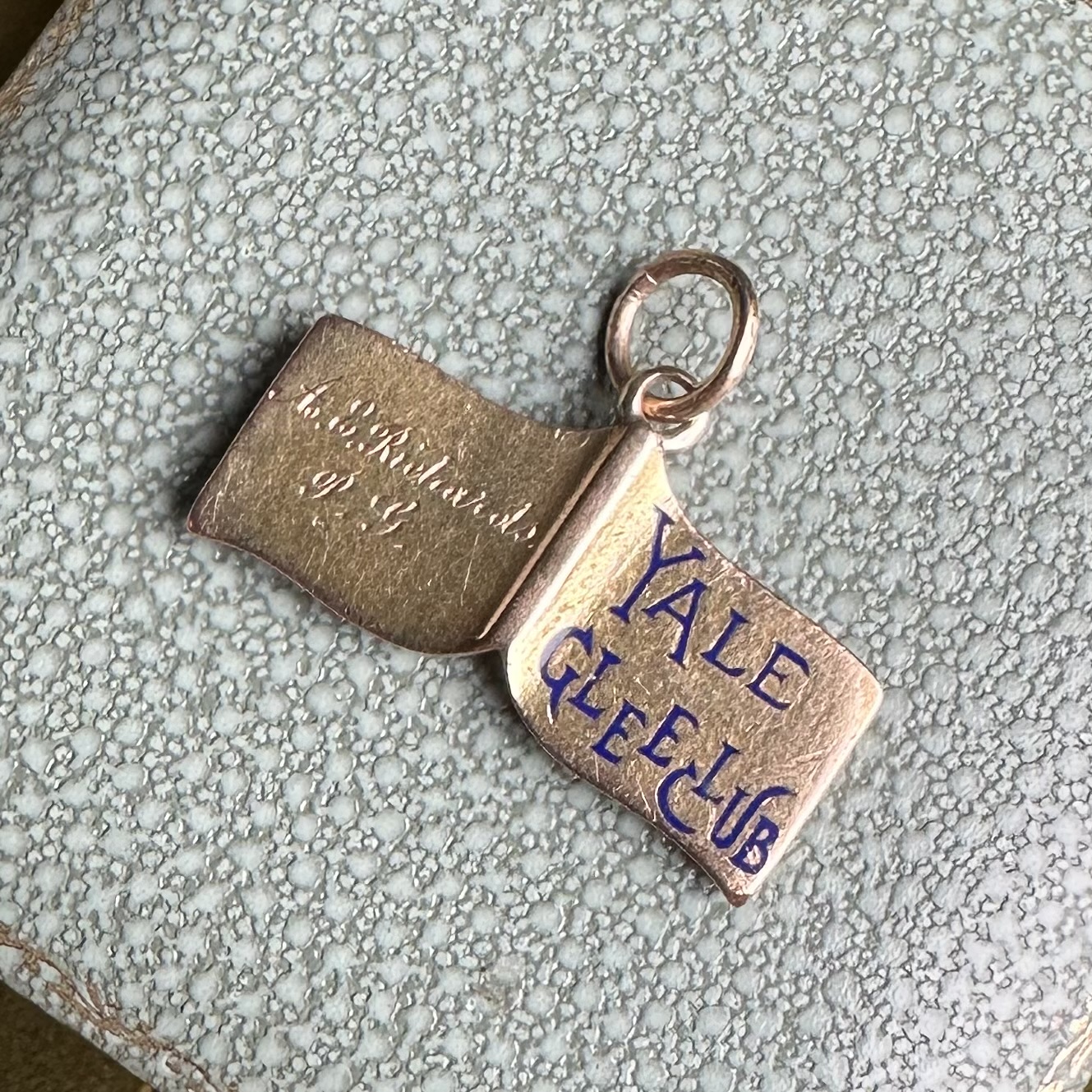 Vintage 15ct Gold & Enamel Yale Glee Club Pendant - Image 4