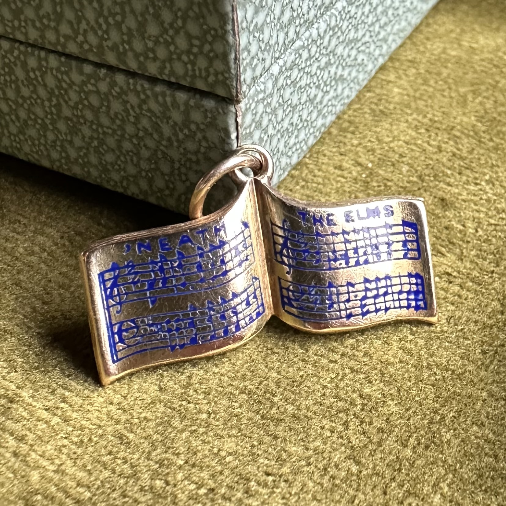 Vintage 15ct Gold & Enamel Yale Glee Club Pendant - Image 9