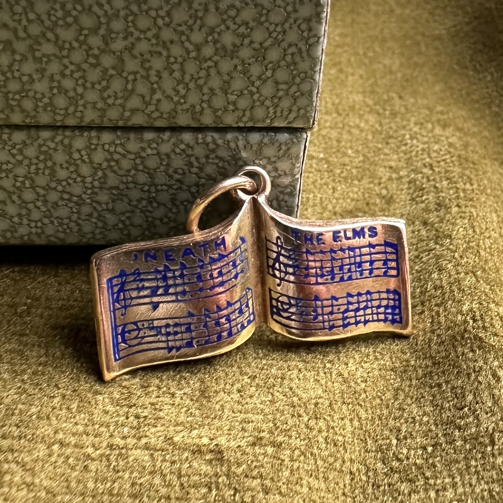 Vintage 15ct Gold & Enamel Yale Glee Club Pendant - Image 8