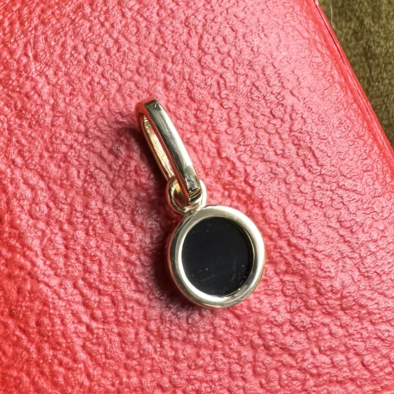 Forget Me Not Sardonyx & 14ct Gold Pendant - Image 6