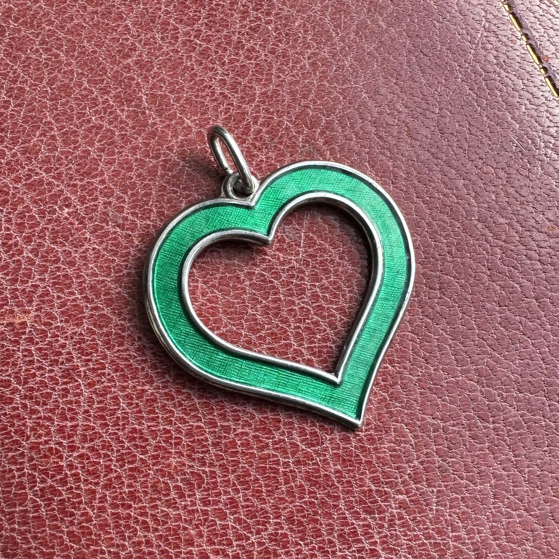 Vintage Norwegian Sterling Silver & Green Enamel Heart Pendant - Image 2