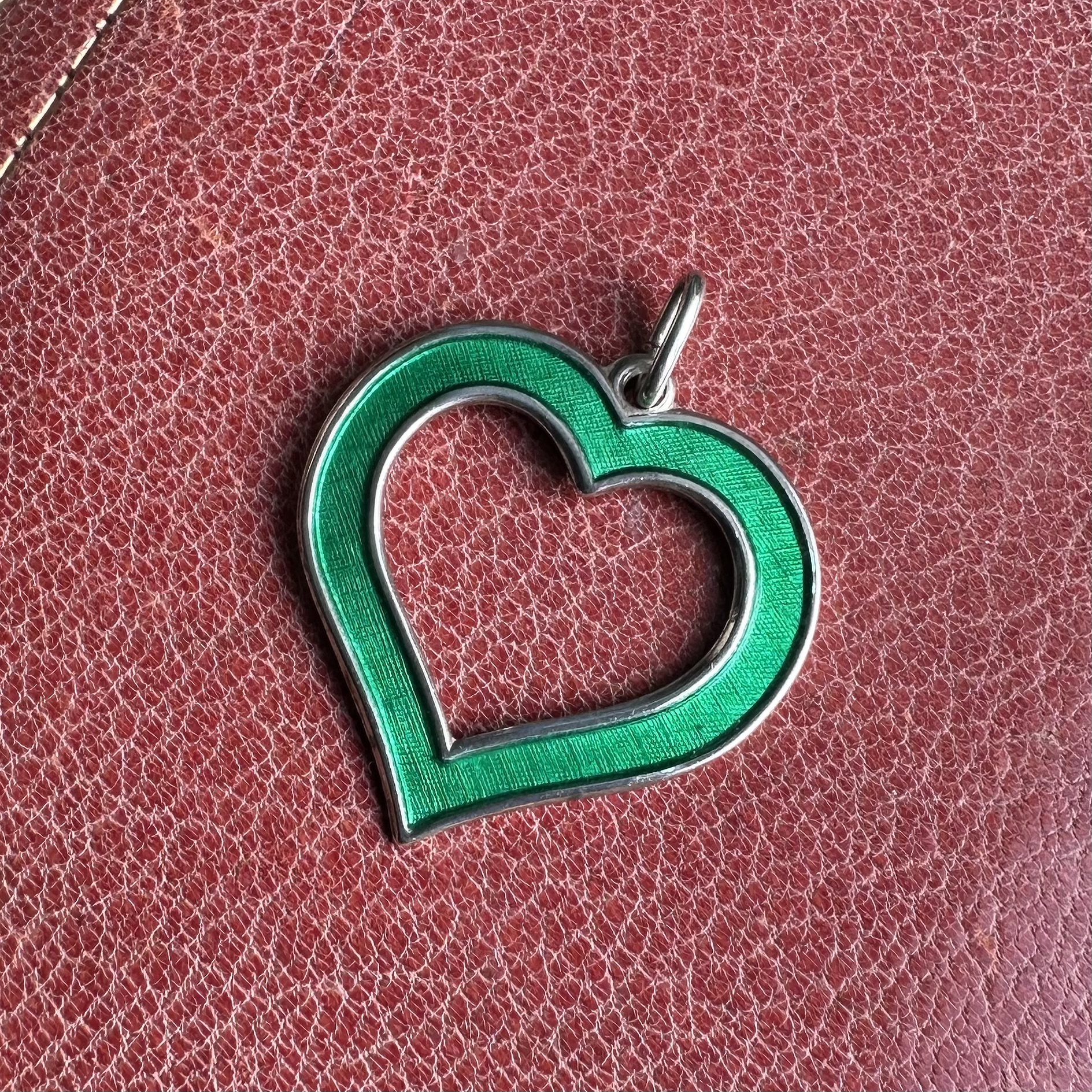 Vintage Norwegian Sterling Silver & Green Enamel Heart Pendant - Image 3