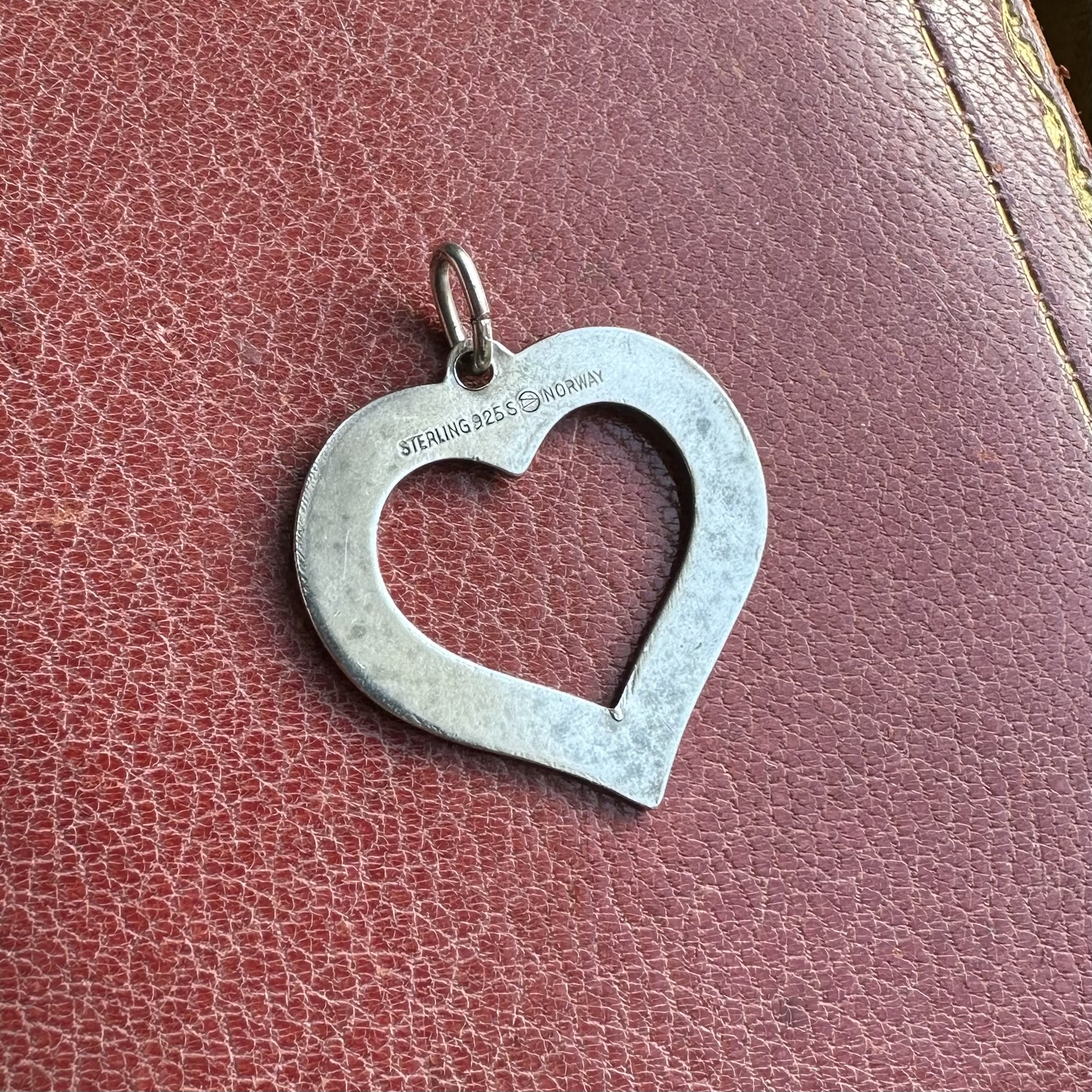 Vintage Norwegian Sterling Silver & Green Enamel Heart Pendant - Image 5